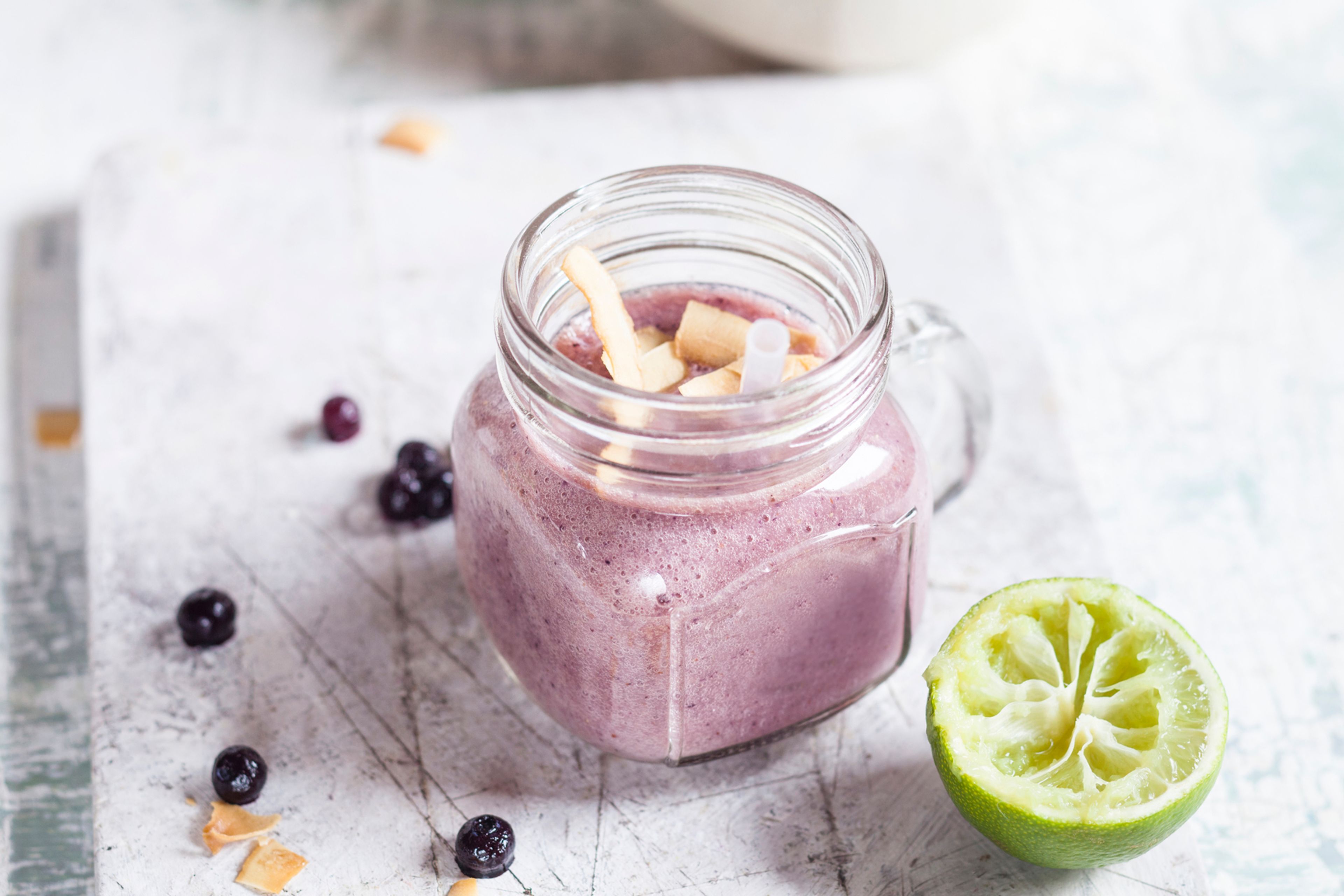 Blueberry almond smoothie