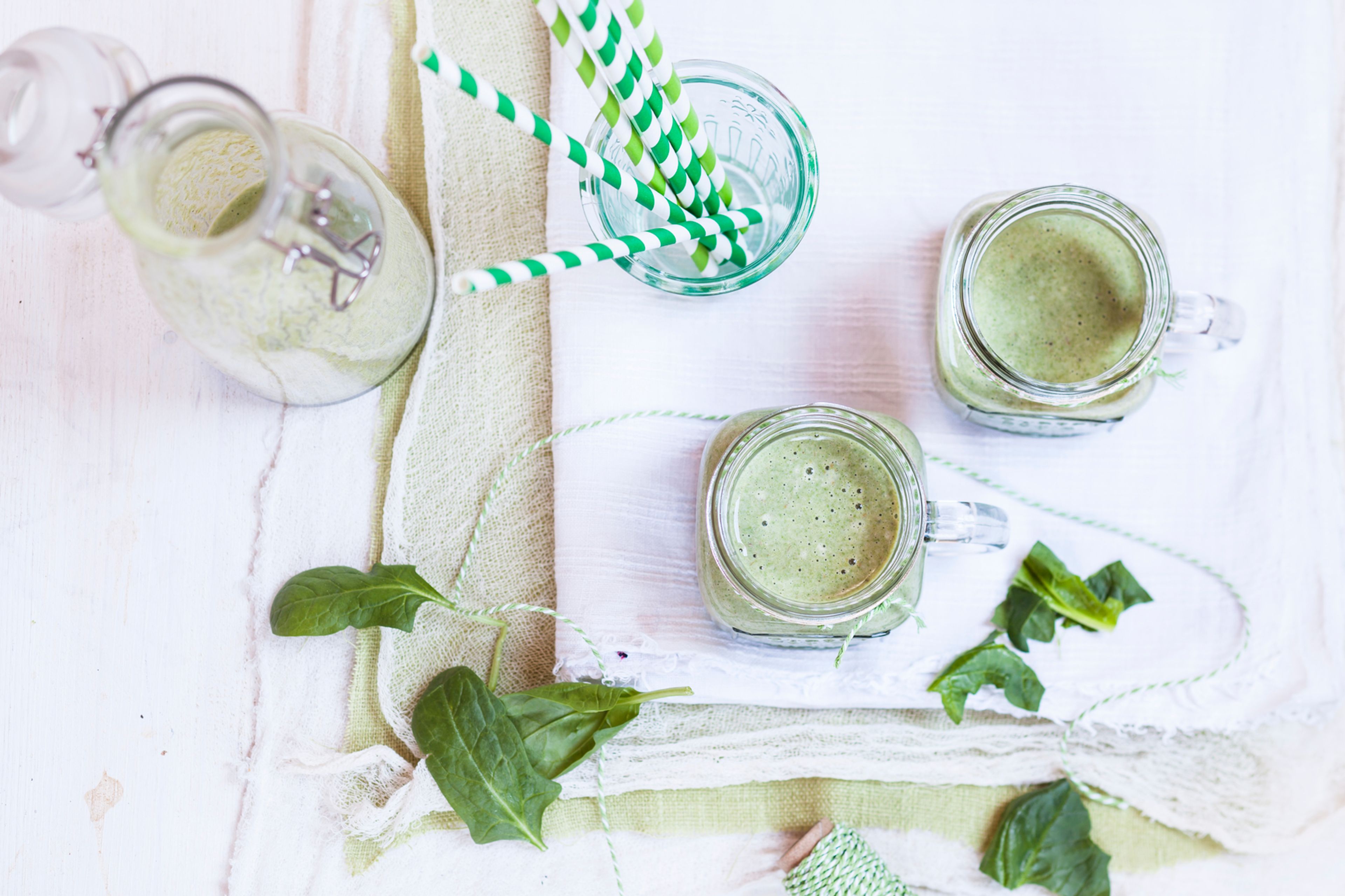 Green Almond Smoothie recipe