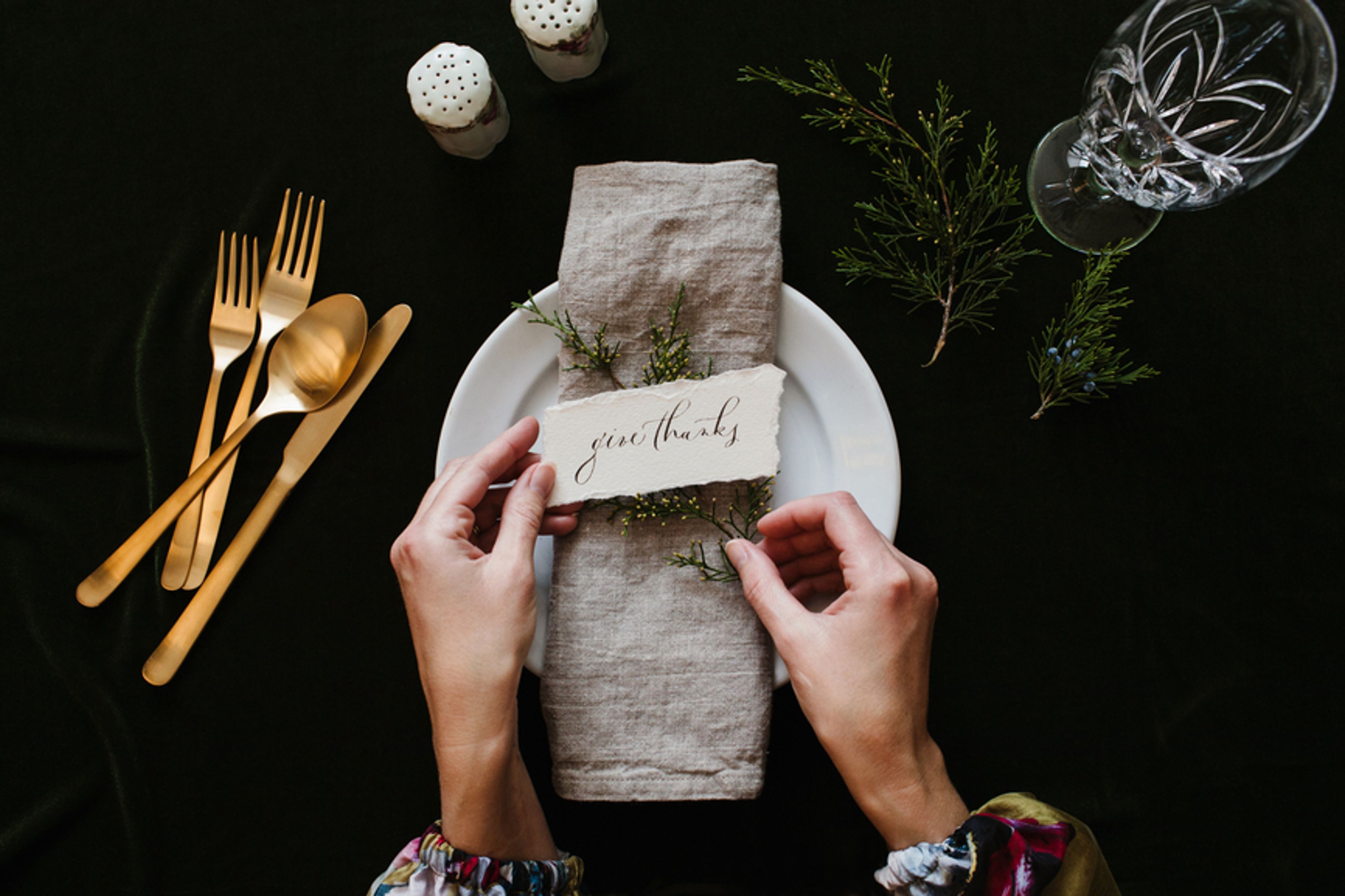 holiday table setting