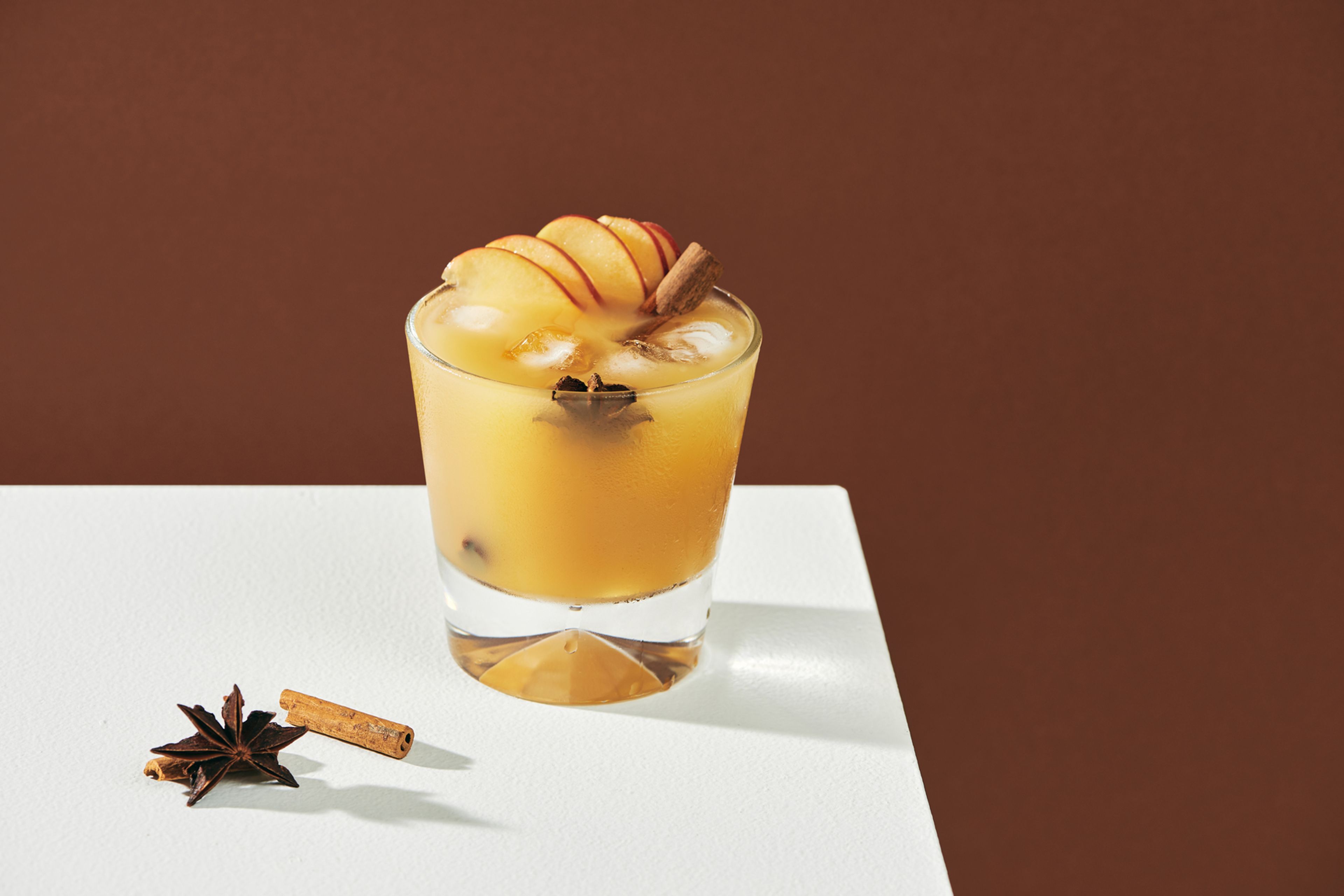 Winter mocktail with apple slices and star anise